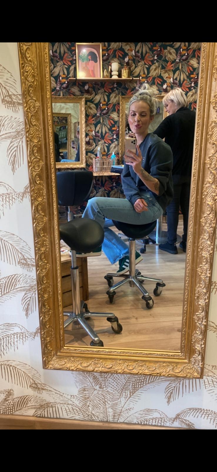 Sophie, coiffeuse à l'Atelier Na'llia